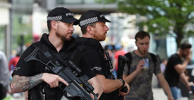 Βρετανία: Ένοπλος άνοιξε πυρ κατά του πλήθους - 10 τραυματίες - Φωτογραφία 1