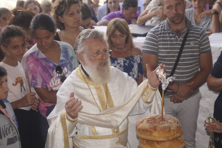 Πλήθος προσκυνητών στην Λήμνο τίμησαν τη γιορτή της Παναγίας της Κακαβιώτισσας (φωτογραφίες) Θρησκεία - Φωτογραφία 11