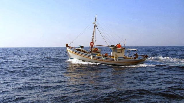 Τούρκοι ψαράδες πυροβόλησαν Έλληνες αλιείς στα ανοικτά της Λέρου - ΒΙΝΤΕΟ - Φωτογραφία 1