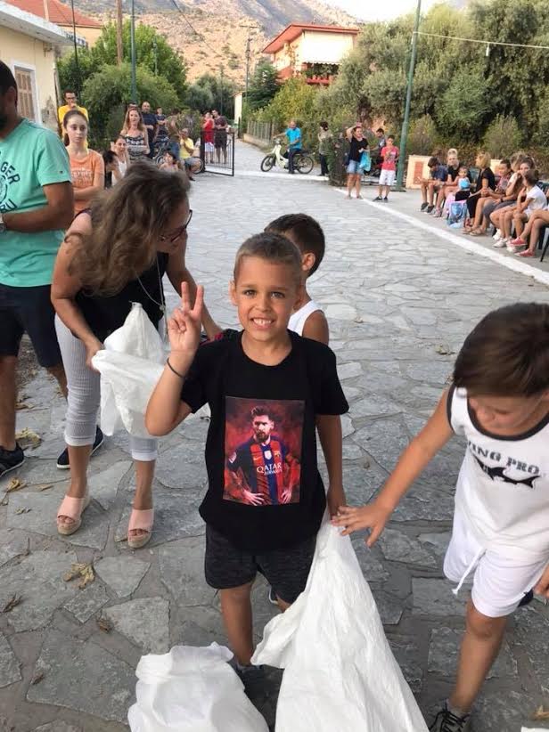 Ο ΠΑΝΑΓΙΩΤΗΣ ΣΤΑΪΚΟΣ στις εκδηλώσεις για τα παιδιά στο ΒΑΡΝΑΚΑ | ΦΩΤΟ - Φωτογραφία 5