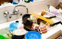 Μια απίστευτη λύση για τα άπλυτα πιάτα των φοιτητών... [photos]