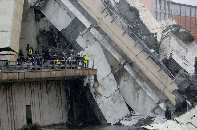 11 νεκροί και 20 τραυματίες από κατάρρευση οδογέφυρας λίγο έξω από τη Γένοβα - Φωτογραφία 4