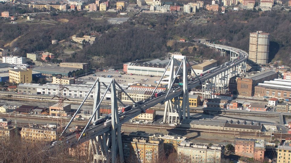 Η γέφυρα Morandi στη Γένοβα πριν την κατάρρευση - Φωτογραφία 1