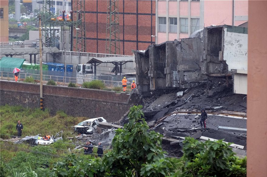 Τραγωδία στη Γένοβα: Στους 38 οι νεκροί από την κατάρρευση της γέφυρας Video - Φωτογραφία 3