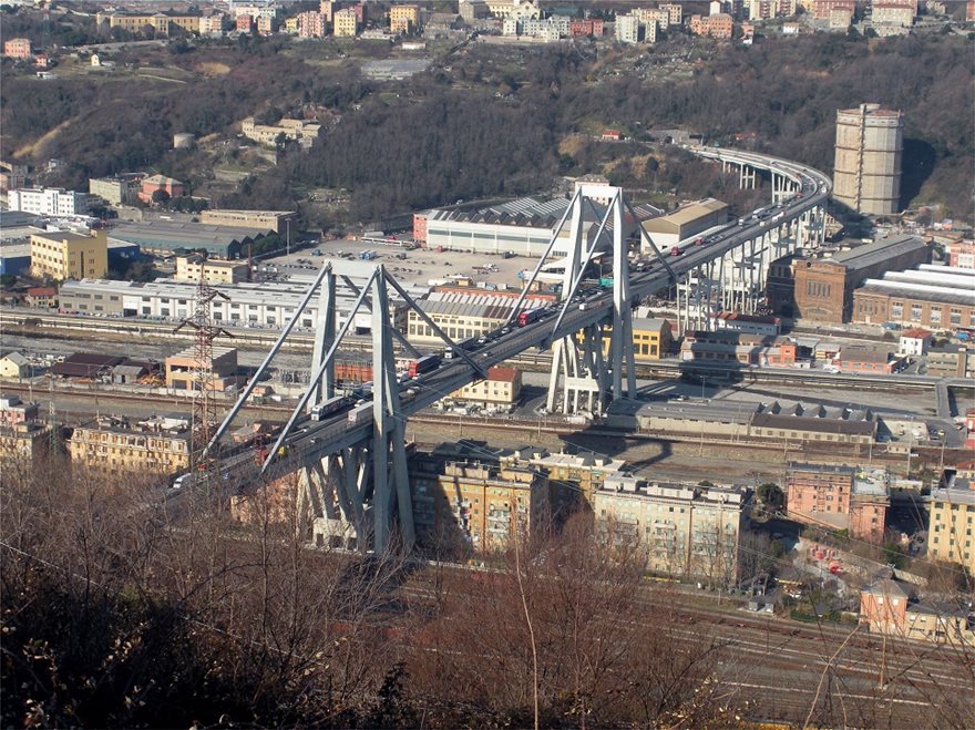 Τραγωδία στη Γένοβα: Στους 38 οι νεκροί από την κατάρρευση της γέφυρας Video - Φωτογραφία 9