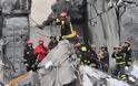 Τραγωδία στη Γένοβα: Στους 38 οι νεκροί από την κατάρρευση της γέφυρας Video - Φωτογραφία 11