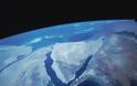 H θεωρία συνωμοσίας για την «Κούφια Γη»: Εξωγήινοι και Ναζί ζουν μέσα στη Γη