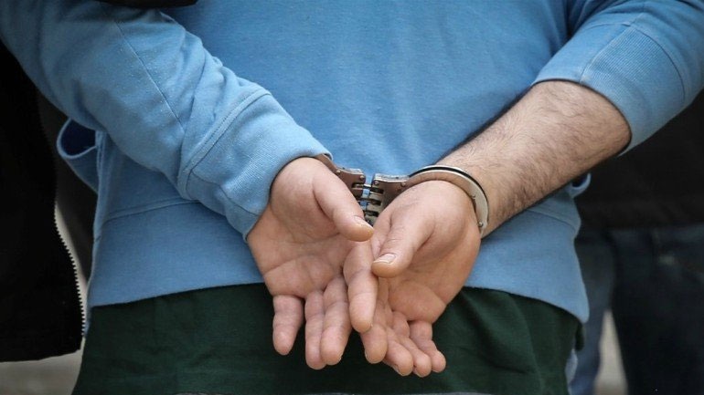 Συνελήφθη 24χρονος αλλοδαπός για φθορές σε ελαστικά αυτοκινήτων στην περιοχή της Κυψέλης - Φωτογραφία 1