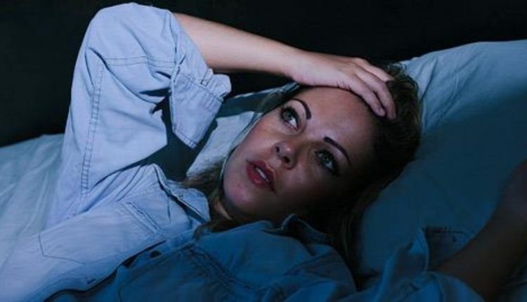 Γιατί ξυπνάτε κουρασμένοι: 7 λάθη που κάνετε πριν κοιμηθείτε - Φωτογραφία 1