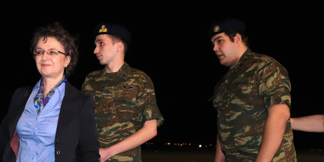 Πότε θα μιλήσουν οι δύο Ελληνες στρατιωτικοί για τις συνθήκες σύλληψής τους – Τα σενάρια για την μετάθεσή τους - Φωτογραφία 1