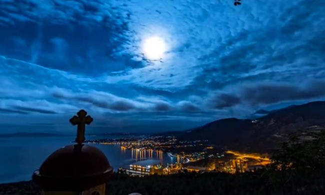 Κοιτάζοντας τον ελληνικό ουράνο για ένα χρόνο μέσα από ένα απίστευτο βίντεο - Φωτογραφία 1