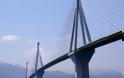 Κινητοποίηση της Αστυνομίας για 19χρονο που απείλησε ότι θα αυτοκτονήσει στη γέφυρα Ρίου – Αντιρρίου