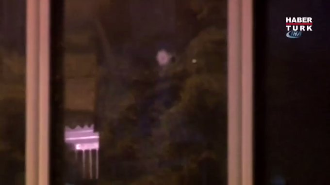 Συναγερμός στην Άγκυρα! Πυροβολισμοί στην πρεσβεία των ΗΠΑ - Φωτογραφία 2