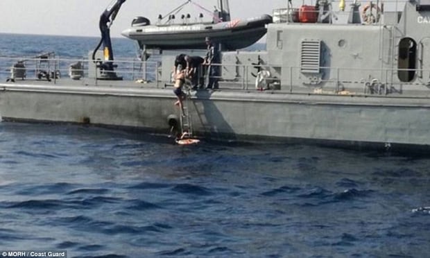 Βρετανίδα πάλεψε δέκα ώρες με τα κύματα στην Αδριατική και σώθηκε χάρη στη... γιόγκα - Φωτογραφία 4