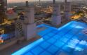 Είναι αυτή η πιο εντυπωσιακή πισίνα... μπαλκόνι του κόσμου; - Φωτογραφία 1