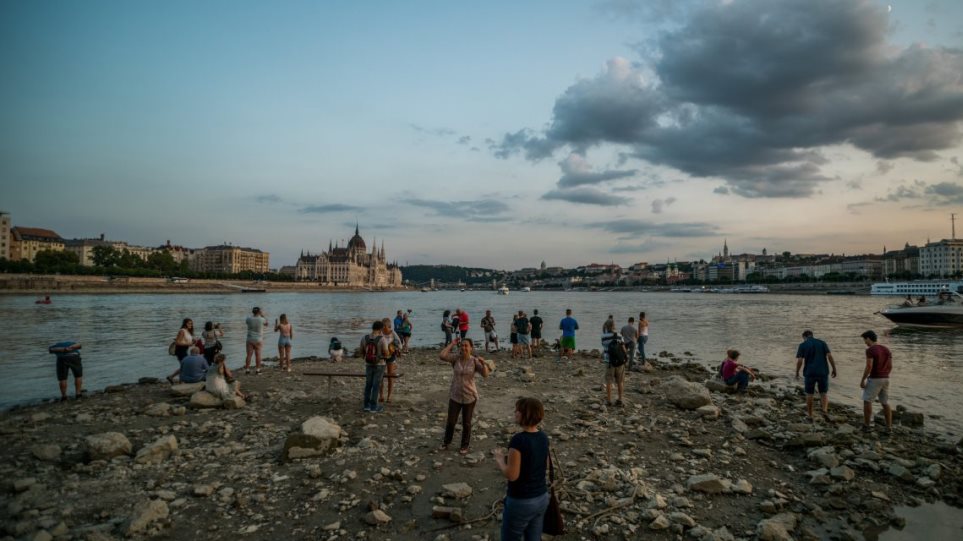 Στερεύει ο Δούναβης: Στη χαμηλότερη στάθμη από το 2003 - Φωτογραφία 1