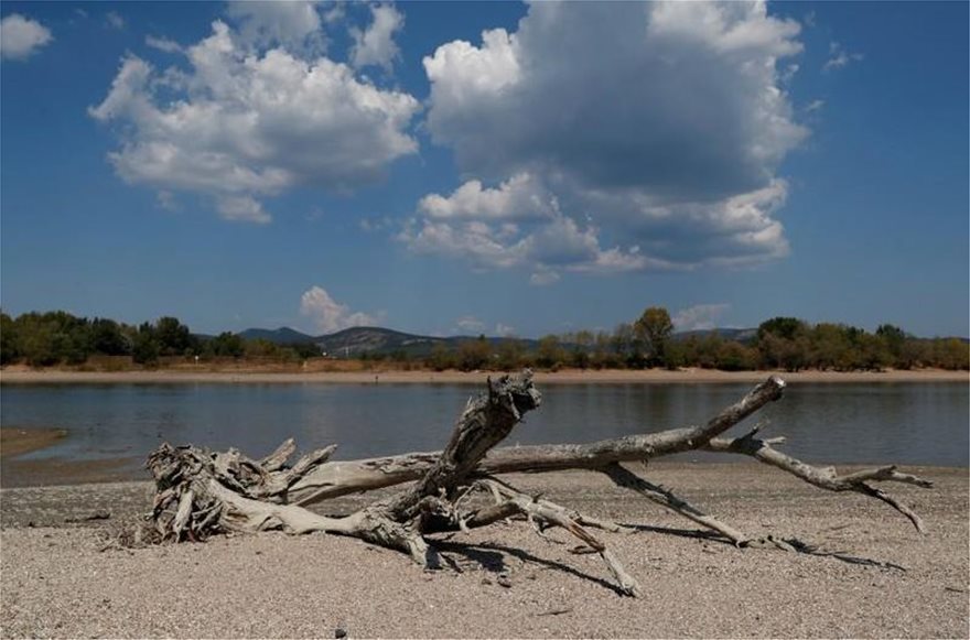 Στερεύει ο Δούναβης: Στη χαμηλότερη στάθμη από το 2003 - Φωτογραφία 2