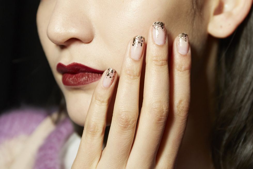 Αυτά είναι τα nail trends για το φθινόπωρο 2018 - Φωτογραφία 2