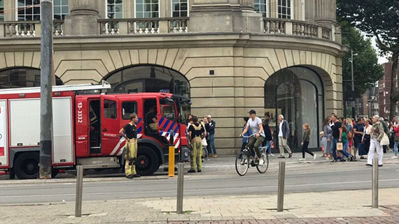 Μπαταρία από iPad προκάλεσε την εκκένωση του Apple Store στο Άμστερνταμ - Φωτογραφία 1