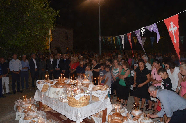 Με ευλάβεια γιορτάστηκε η Παναγία η Λεσινιώτισσα - Φωτογραφία 44