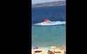 Ακυβέρνητο σκάφος προσκρούει στα βράχια στη Χαλκιδική