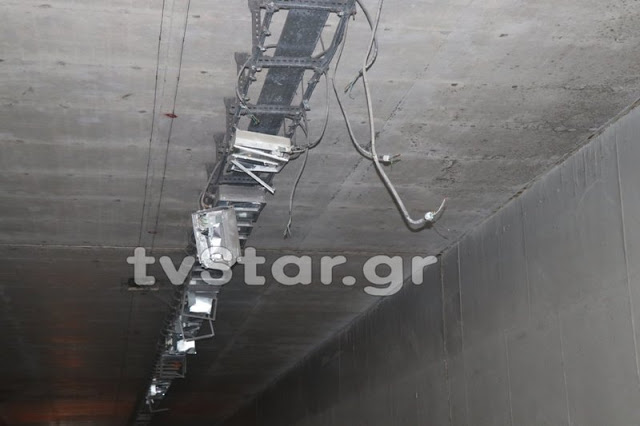 Έκλεισε η Εθνική Οδός Αθηνών-Λαμίας: Φορτηγό ξήλωσε τα φώτα στη σήραγγα (φωτο) - Φωτογραφία 2