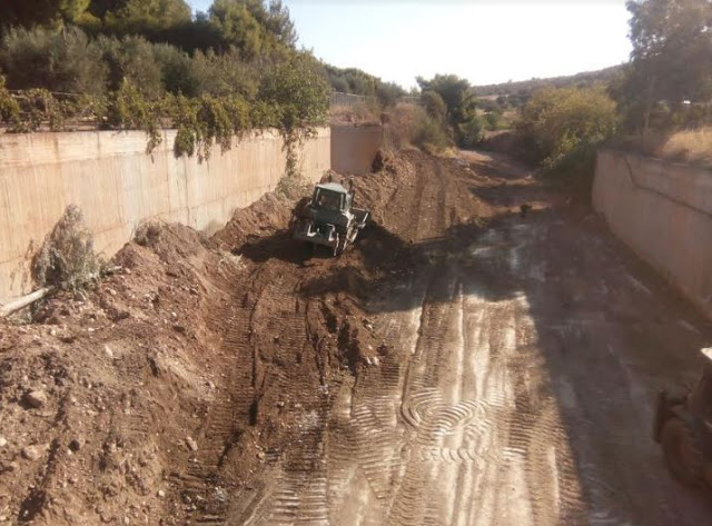 Φωτό από τη συνδρομή των ΕΔ στην αντιμετώπιση έκτακτων αναγκών - Φωτογραφία 6