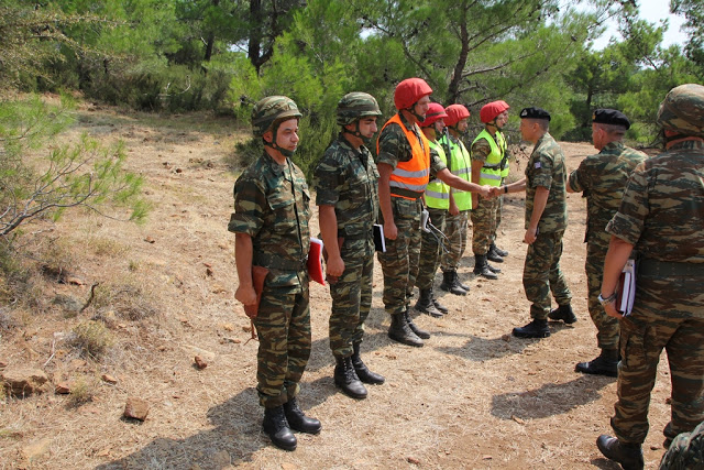 Επίσκεψη Αρχηγού ΓΕΣ στην Περιοχή Ευθύνης της 98 ΑΔΤΕ - Φωτογραφία 10