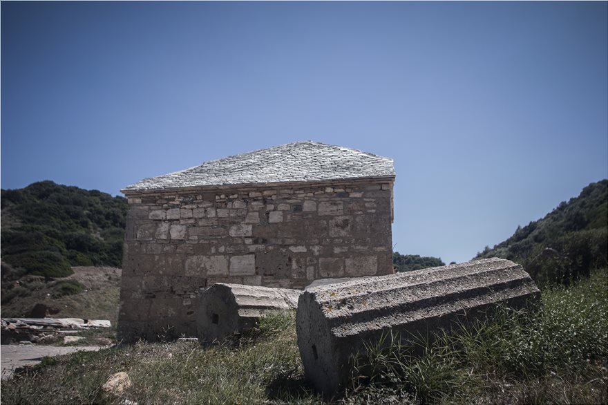 Το εντυπωσιακό ψηφιδωτό και τα ερείπια του ναού της Αρτέμιδας - Φωτογραφία 6