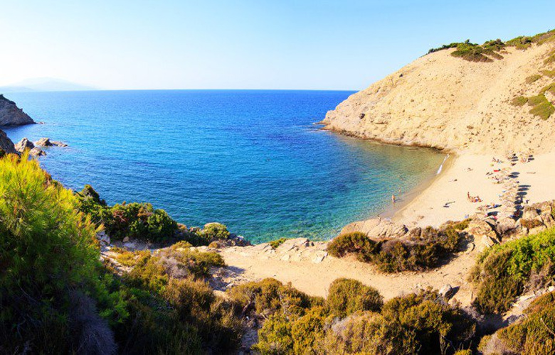 Ασέληνος, η επιβλητική παραλία που σε καθηλώνει - Φωτογραφία 2