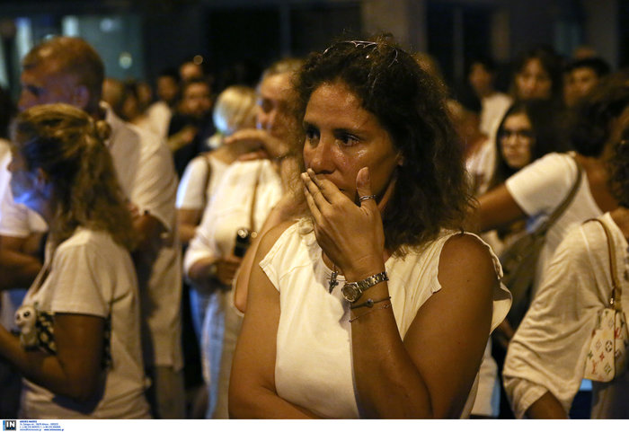 Συγκέντρωση μνήμης για τους νεκρούς στο Μάτι (ΦΩΤΟ) - Φωτογραφία 2