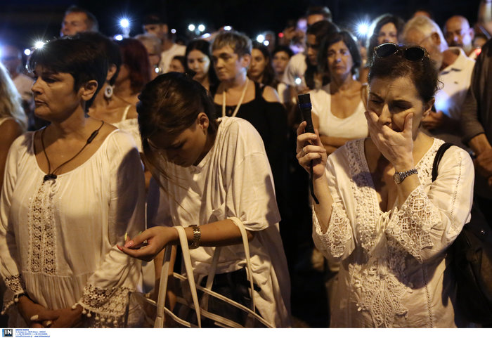 Συγκέντρωση μνήμης για τους νεκρούς στο Μάτι (ΦΩΤΟ) - Φωτογραφία 5