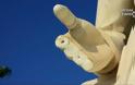 Ναύπλιο: Βανδάλισαν το άγαλμα του Ιωάννη Καποδίστρια - Του έσπασαν τα δάχτυλα - Φωτογραφία 2