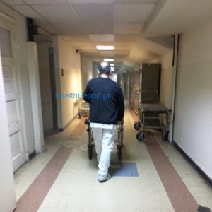 Σε πολύμηνη αναμονή για μια ακτινοθεραπεία στα Νοσοκομεία! Οι ελλείψεις και τα χαλασμένα μηχανήματα δια χειρός εργαζομένων στο ΕΣΥ - Φωτογραφία 3