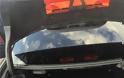 Πολυτελής Mercedes φορτωμένη με λαθραία τσιγάρα στην Πάτρα - Φωτογραφία 3