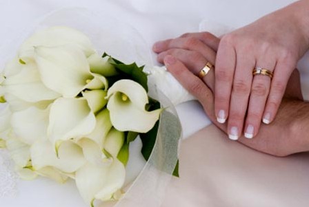 Τί συμβολίζει η τριπλή αλλαγή των δακτυλιδιών στα χέρια του γαμπρού και της νύφης; - Συμβολισμοί στο μυστήριο του γάμου - Φωτογραφία 1
