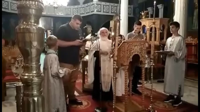 Ρίγη συγκίνησης: Δημήτρης Κούκλατζης και Άγγελος Μητρετώδης ψέλνουν τη Υπερμάχω (βίντεο) - Φωτογραφία 1