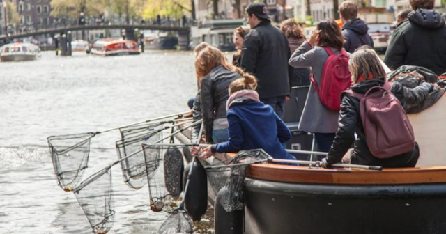 Άμστερνταμ: τουρισμός και ψάρεμα πλαστικού στα κανάλια - Φωτογραφία 5