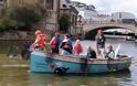 Άμστερνταμ: τουρισμός και ψάρεμα πλαστικού στα κανάλια