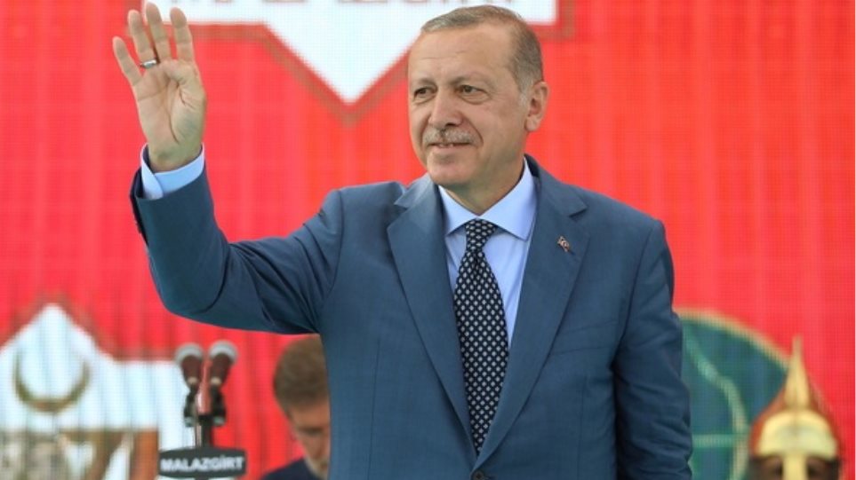 Ο Ερντογάν έπλεξε το εγκώμιο του Κεμάλ Ατατούρκ για τις νίκες στη Μικρά Ασία - Φωτογραφία 1