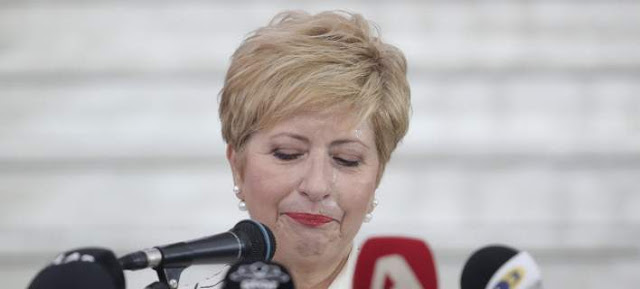 «Ζήτω η Μακεδονία» φώναξε με δάκρυα η νέα Υφυπουργός Άμυνας Μαρία Κόλλια Τσαρουχά - Φωτογραφία 1