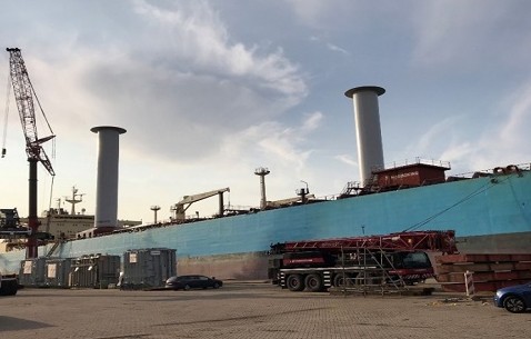 Ένα δεξαμενόπλοιο της Maersk εφοδιασμένο με πανιά! - Φωτογραφία 1