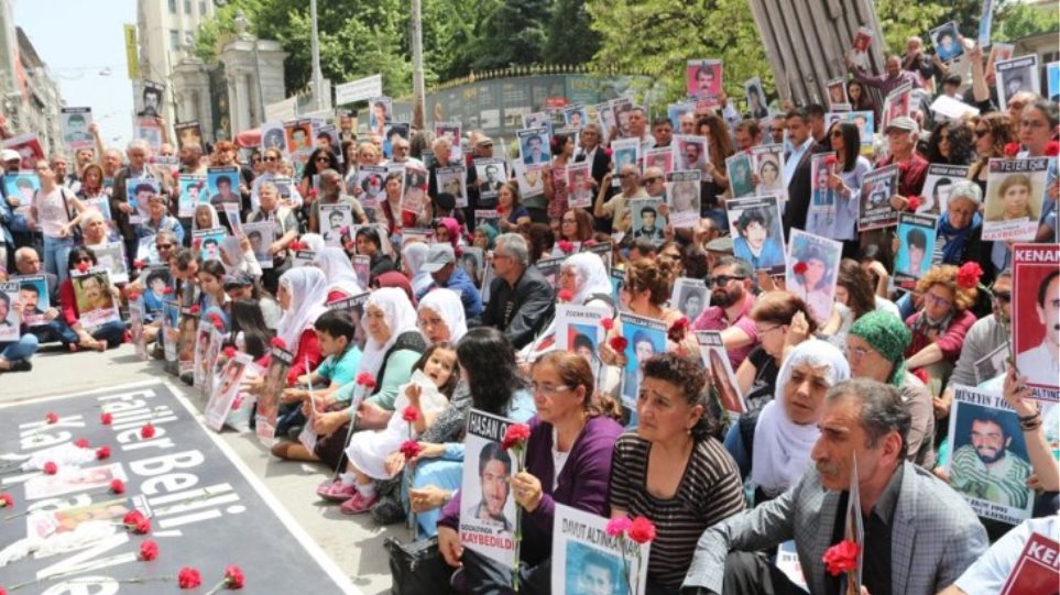 Ο Ερντογάν έστειλε αστυνομία να διαλύσει τις «Μητέρες του Σαββάτου» - Φωτογραφία 1