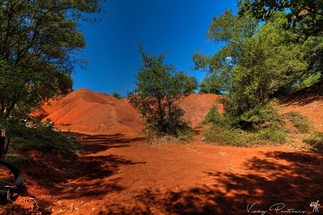 Το σπάνιο γεωλογικό φαινόμενο που μαγεύει: Δείτε τους κόκκινους αμμόλοφους στη ΠΡΕΒΕΖΑ με το φακό της Βονιτσάνας Vicky Pantazis - Φωτογραφία 12