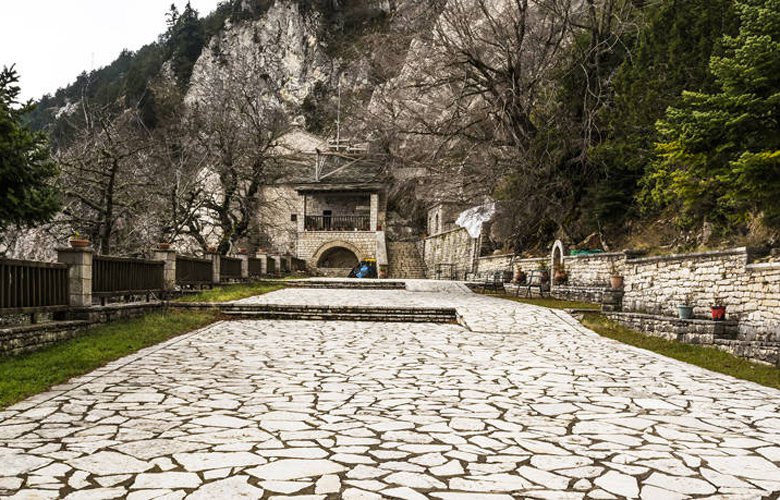 Παναγία Πελεκητή, το μοναστήρι με τα κελιά στους βράχους και το κρυφό σχολείο - Φωτογραφία 3