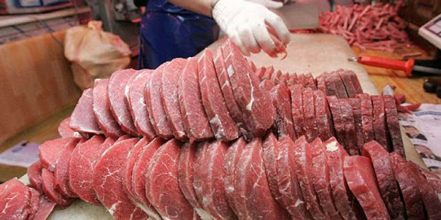Κατάσχεση 136 κιλών ακατάλληλου κρέατος στον Πειραιά - Φωτογραφία 1