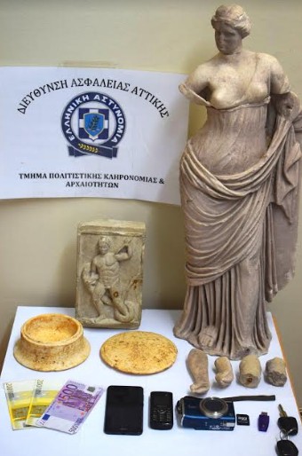 «Έσωσαν» την θεά Αφροδίτη από τα χέρια αρχαιοκάπηλων - Την είχαν κλέψει από το Μουσείο της Σαντορίνης [photos] - Φωτογραφία 3
