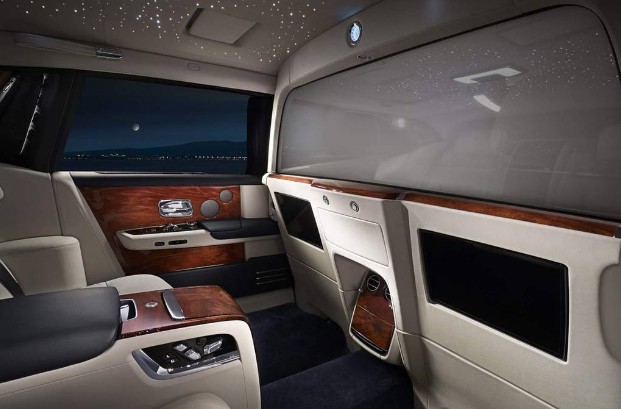 Με τη Rolls Royce Private Suite οι πίσω επιβάτες μπορούν να γίνουν αόρατοι - Φωτογραφία 1
