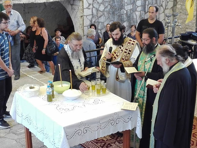 Γιορτάζει σήμερα η Παναγία η Ρομβιάτισσα- στα Ακαρνανικά | ΦΩΤΟ - Φωτογραφία 44