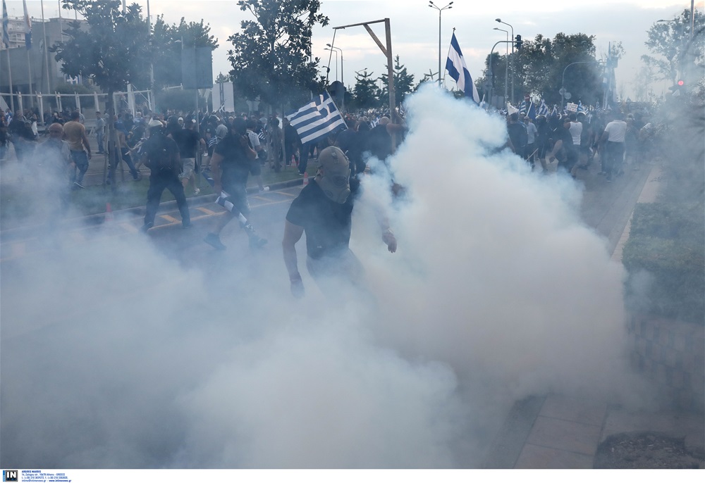 ΔΕΘ: Μέσα αποθέωση, έξω “πόλεμος”! Άγρια επεισόδια με ακροδεξιούς στο κέντρο της Θεσσαλονίκης – video - Φωτογραφία 5